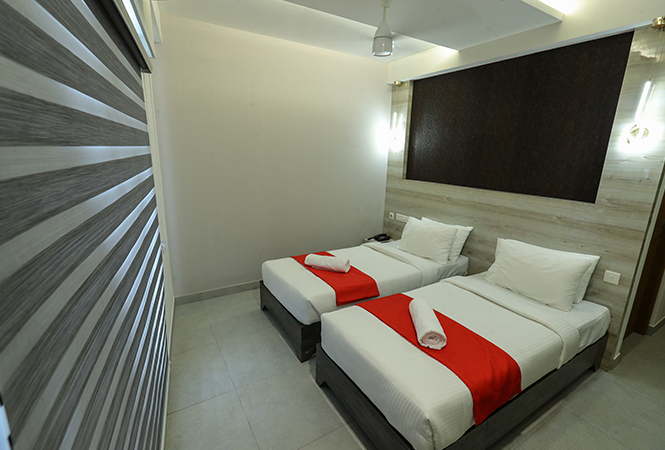 D-LUXE HOTEL , Edappally  Kochi
